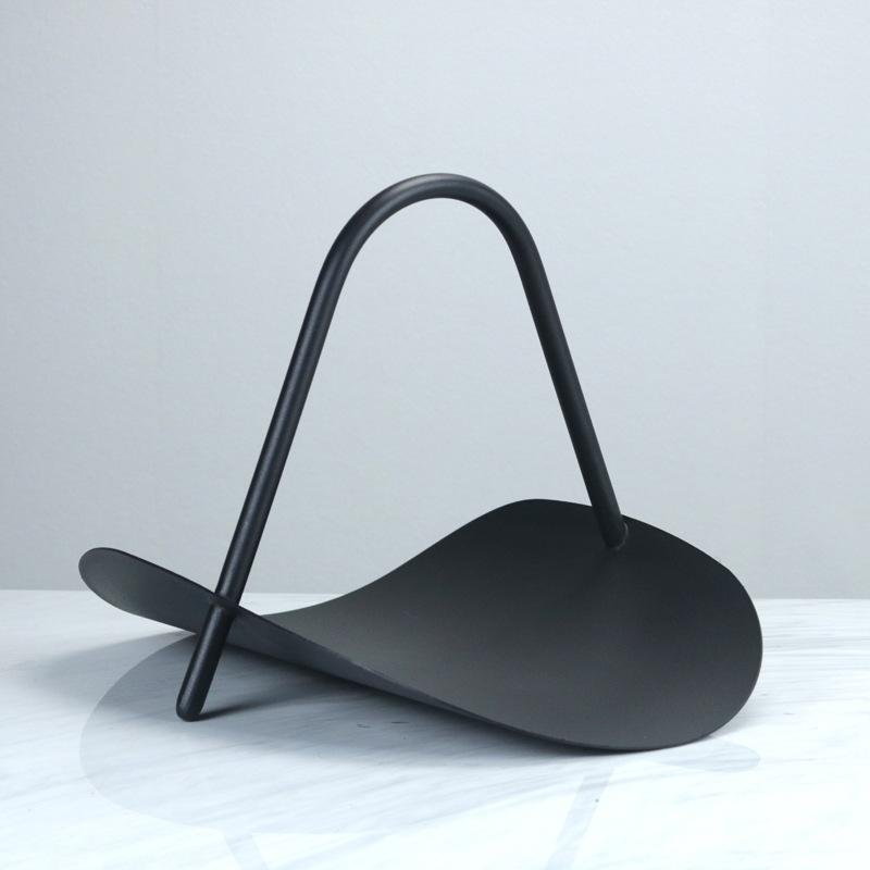 

Современная простая металлическая корзина книжная полка журнальная стойка украшения модель дом офис продаж кабинет гостиная мягкие украшения