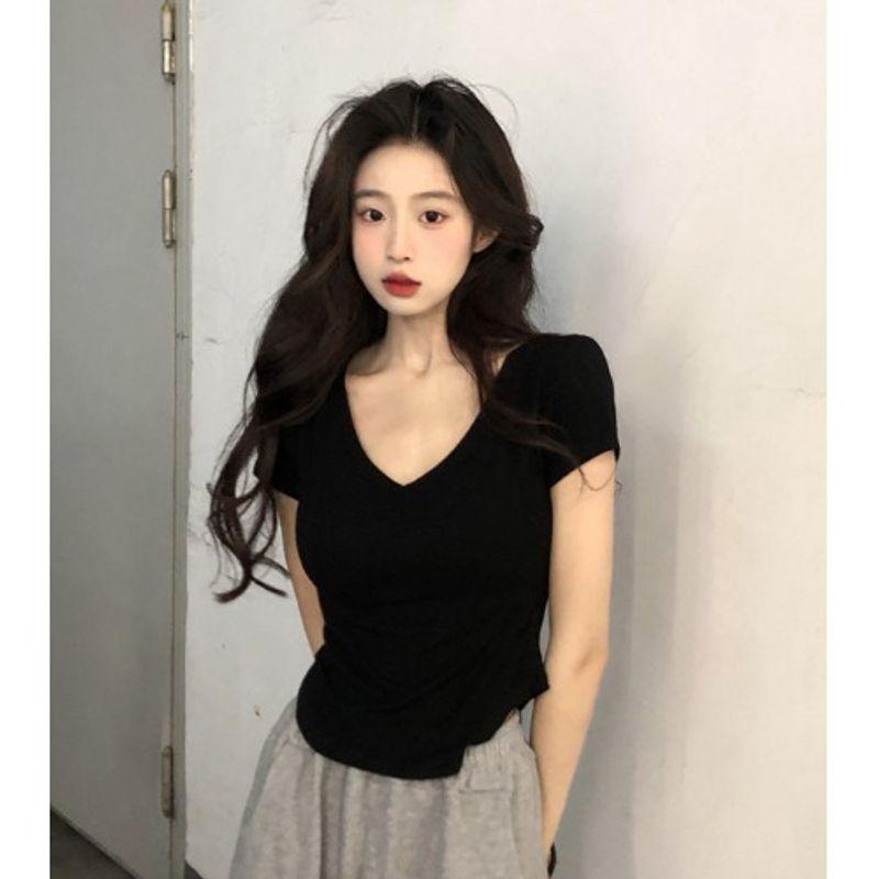 

Black V-neck Shoulder Short Sleeve T-Shirt Women s Summer Basic Style Sexy Niche Style Asymmetrical Hem Slim-Fit Crop-Top Black S