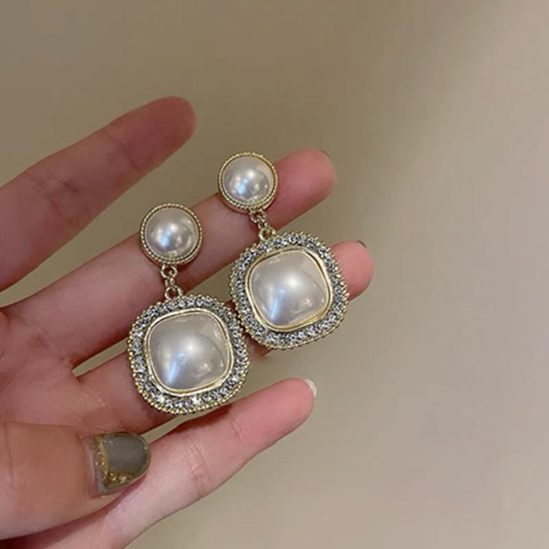 2025 Nye High-End Retro Perle Øreklips: Ørepinner uten hull for kvinner - Fransk nisjestil