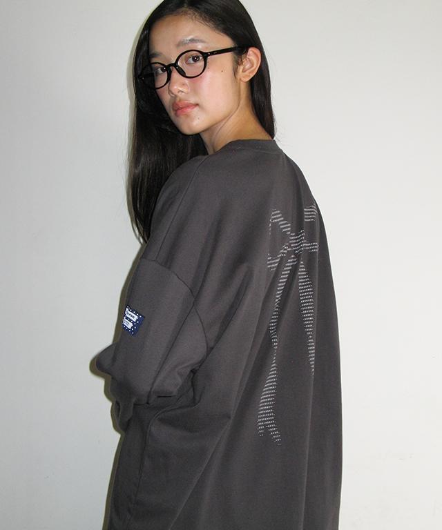 RONRON Type Heart Ribbon Over Fit Long Sleeve Charcoal