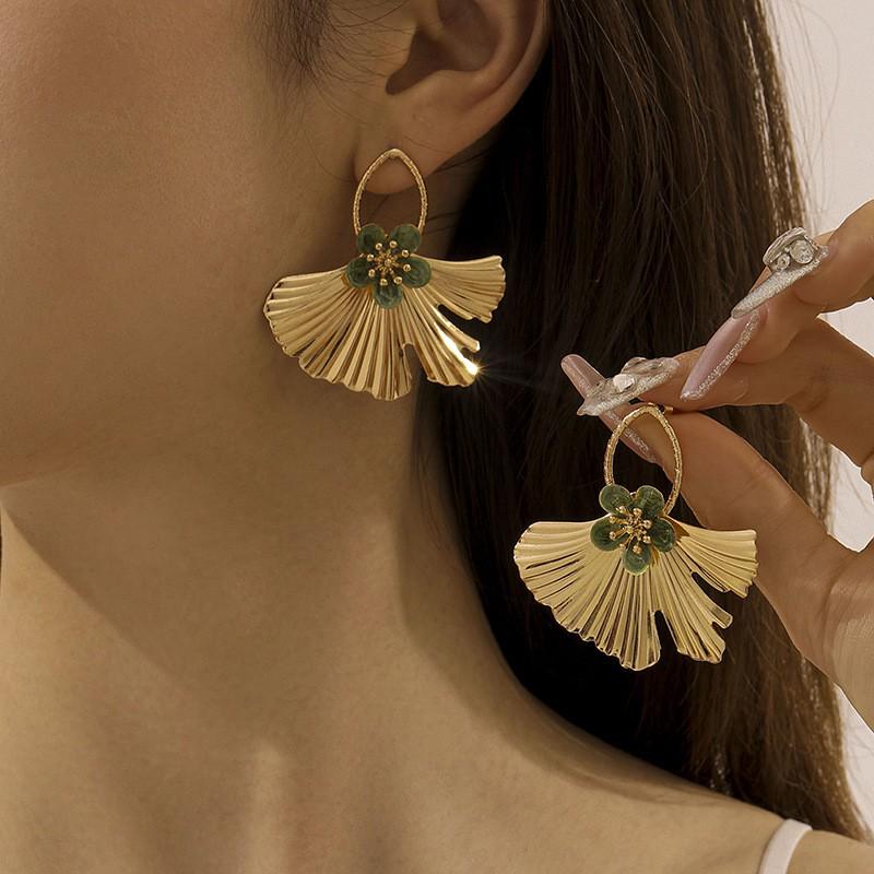 Fresh Green Drip Oil Flower Fan Stud Earrings