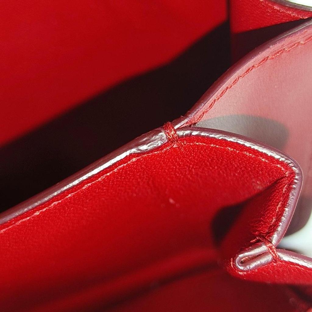 [Pre-Owned] Classic Box Solid Color Commuter Gold Buckle Polished Cowhide Handbag Tofu Bag Square Bag Shoulder Bag Crossbody Bag - Very Good #1IGPV77