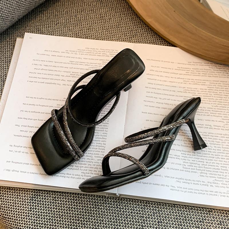 

Наступить в дерьмо, серебристые босоножки на высоком каблуке, фея, ветер квадратный носок стразы толстый каблук крутые шлепанцы, женщины не устают носить на улице в 35 чёрный