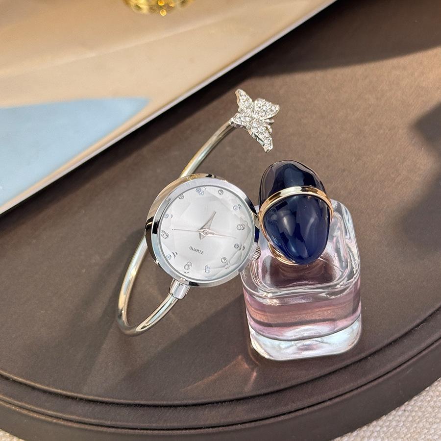 

Open Bracelet Oil Drip Diamond French Elegant Simple Jewelry Watch Butterfly High-end Quartz Watch