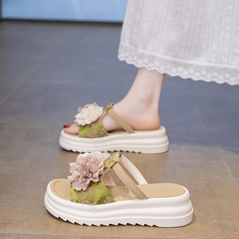

Slippers women s large size thick bottom new outer wear word summer beach flowers 2025 sandals soft bottom 41 зелёный