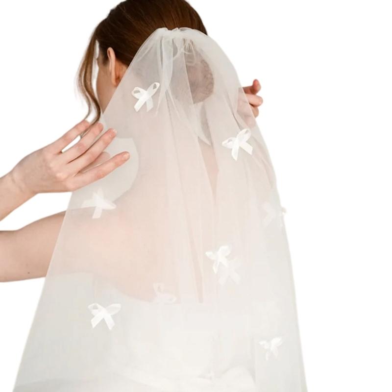 Sophisticated Short Bridal Veil In Soft Tulle Embellished With Bowknot And Attached Comb Luxurious Bride Accessory
