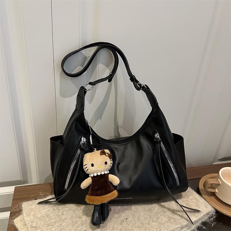 Large Capacity Underarm Bag Women's New Fashion Messenger Women's Bag Texture Fashionable Commuter Shoulder Tote Bag Tide