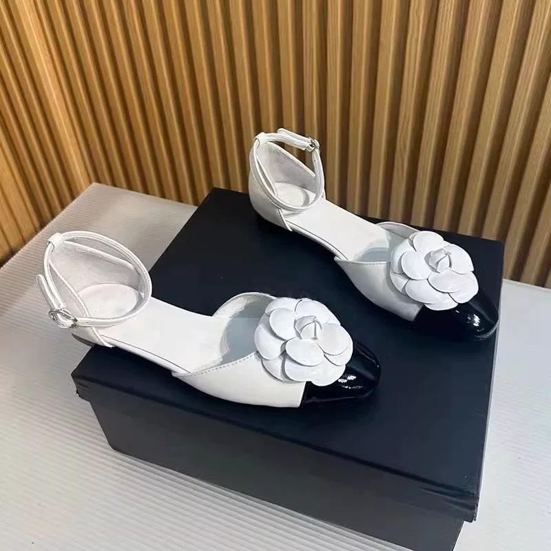 Xiaoxiangfeng Camellia Hollow Sandals Women's 2025 New Mary Jane Soft Leather Color Matching Flats with Single Shoes