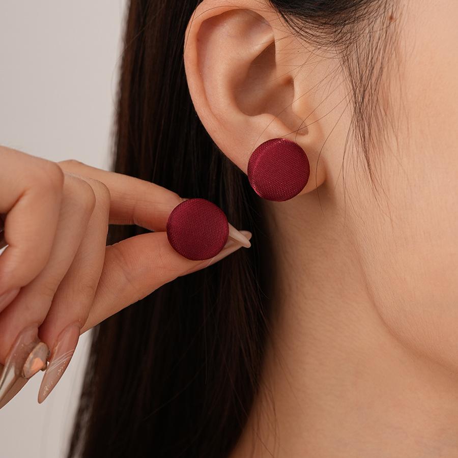 Autumn and winter retro Ankara red love flower geometric silver needle earrings simple earrings