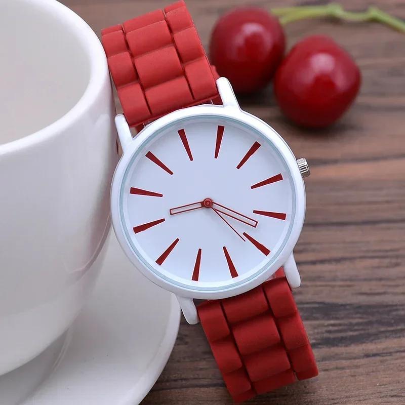 Orologio da Donna Moda Semplice Design Matita Orologi Digitali al Quarzo Casual Gelatina Multicolore Silicone Orologio da Donna Orologio da Polso da Vestito