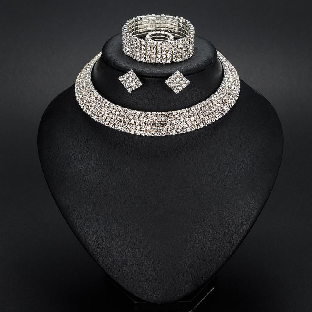 European & American Fashion Jewelry Set: Diamond-Inlaid Hollow Choker, Earrings, Ring, Bracelet - N387