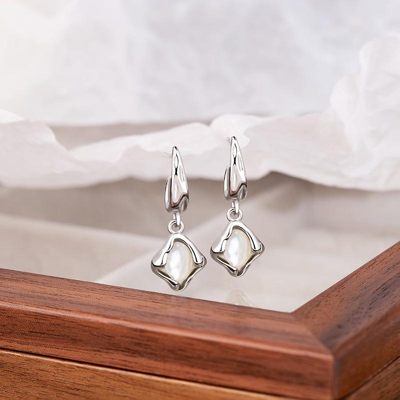 Irregular Lava Stud Earrings Women's Light Luxury Niche Design Imitation Pearl Earrings Ins Cold Wind Earrings