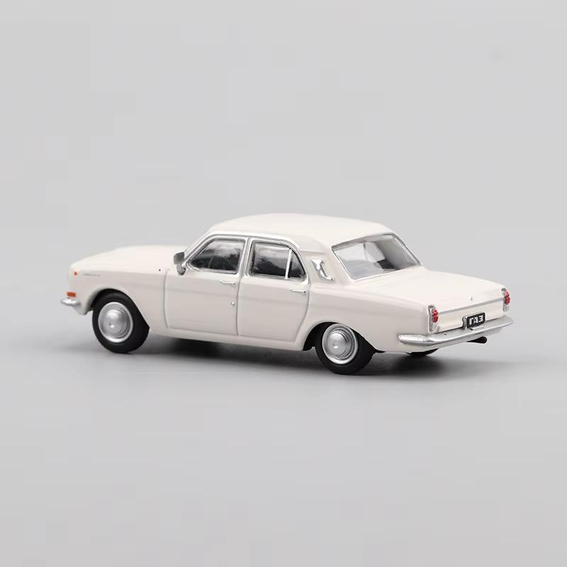 Perka 1:64 Scale GAZ-24 Volga Alloy Car Model Ornament Souvenir Display Collection Hobby Gift