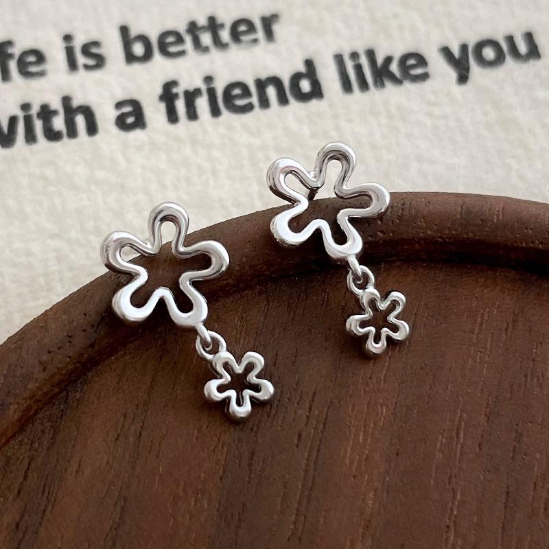 Cui Yan S925 Sterling Silver Korean Style Floral Stud Earrings - Trendy, Simple Pendant Design for Women