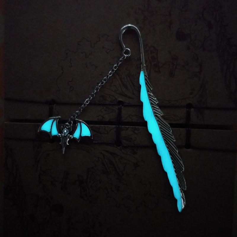 1 Pcs Creative Feather Deer Head Bat Metal Luminous Bookmarks School Kawaii Stationery Gift Escolar Label Supplies