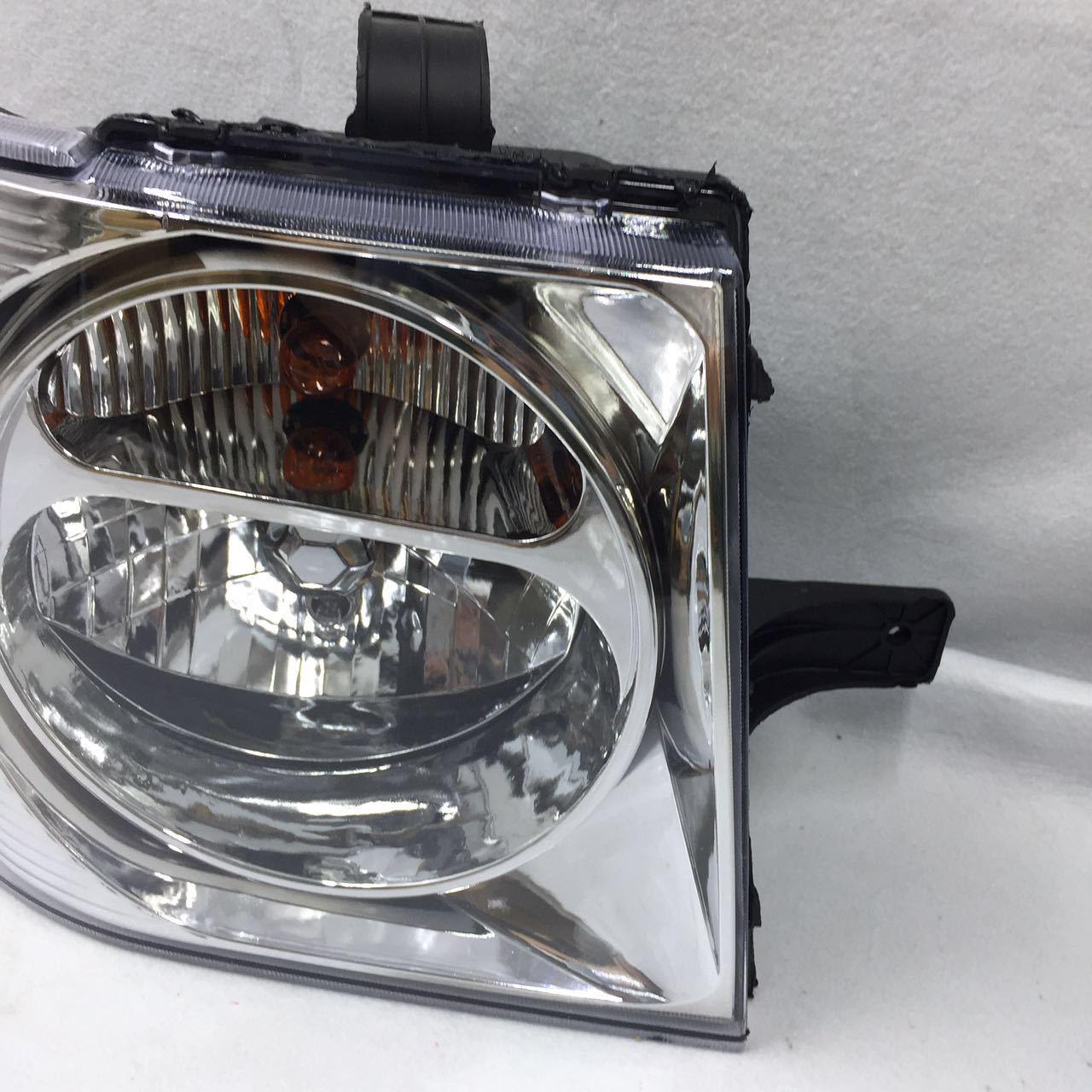 

Dongfeng Xiaokang V27/V22/V21 Headlight Assembly 2 Bulbs