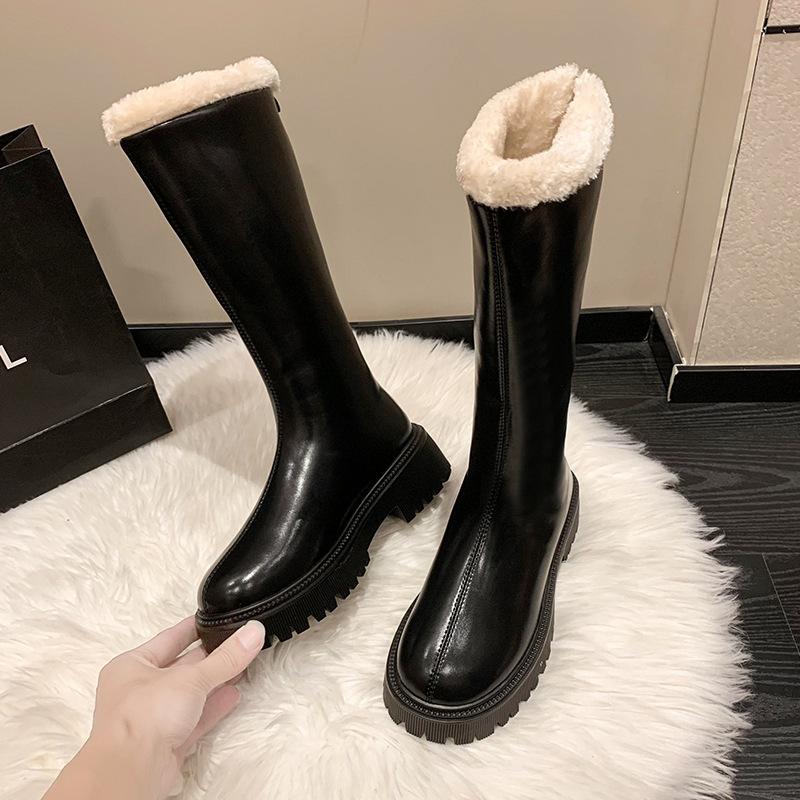 

Зимние бархатные утепленные полусапоги средней длины на толстой подошве для внешней торговли 2025 года, однотонные, с задней молнией, женские сапоги большого размера 40 чёрный