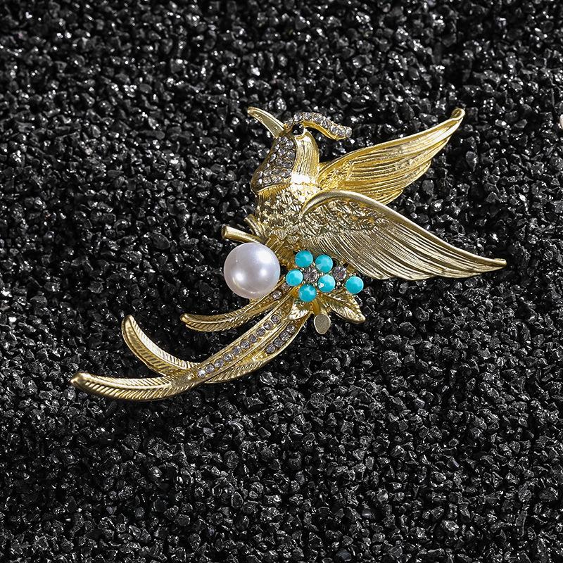 Broche Magpie Dorée Ancienne de Palais Tiny Style Oiseau Luxe Léger
