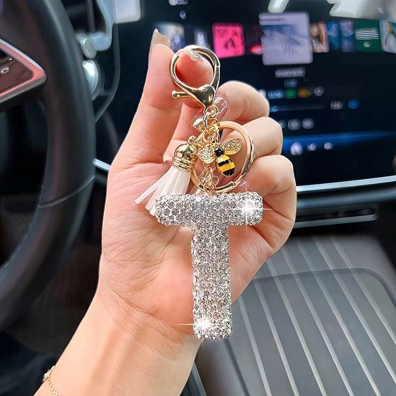 Błyszczący Rhinestone Litera Początkowa A Z Brelok Uroczy Breloczek z Pszczółką Ozdoba z Frędzli Spersonalizowane Prezenty Na Kluczyki Samochodowe Torbę