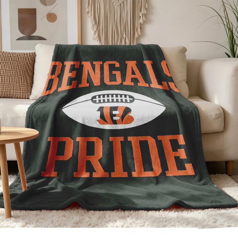 Cincinnati Bengals Soft and comfortable flannel Suitable for sofas living rooms outdoor camping travel and also makes a great anniversary gif
