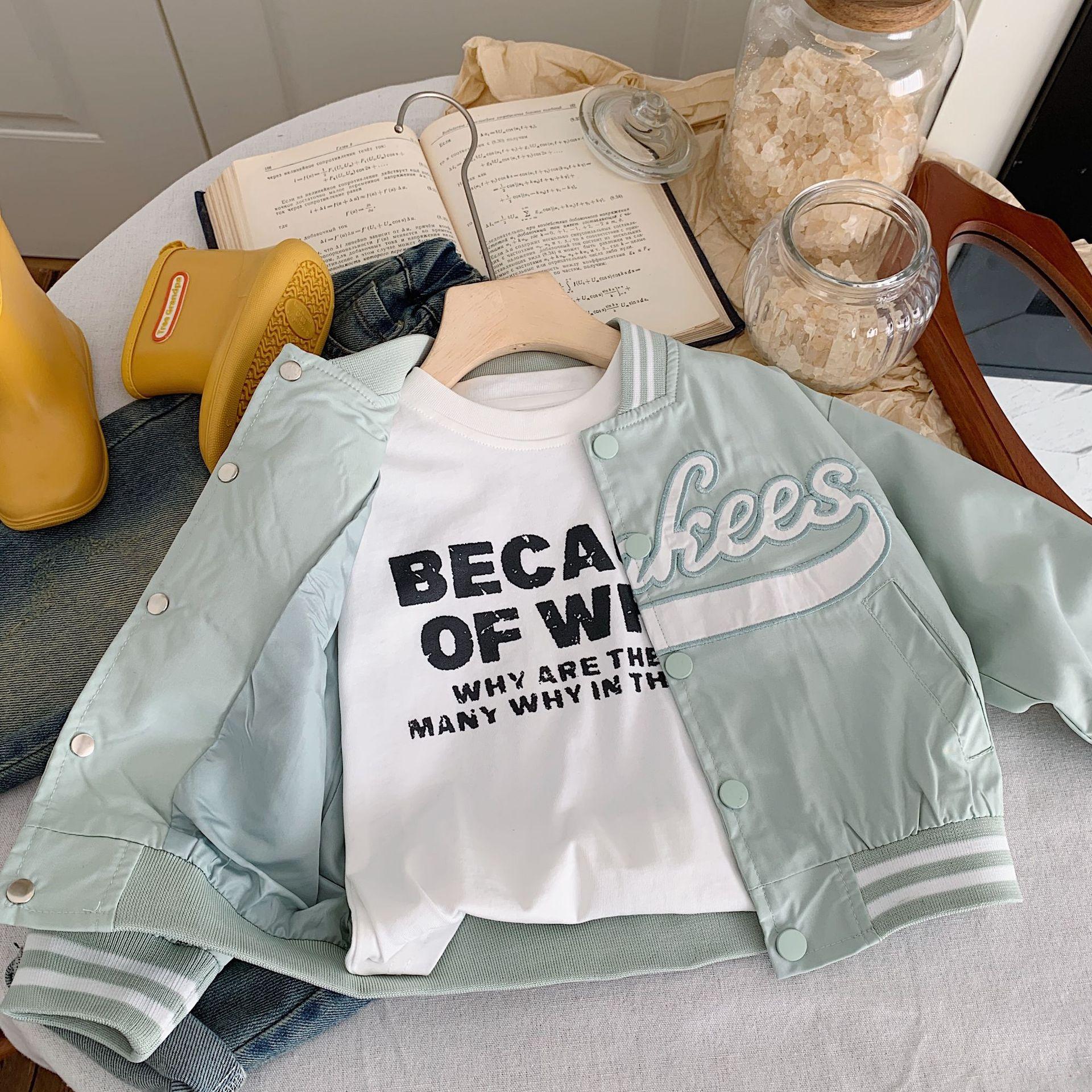 

Детские куртки Весенние куртки для мальчиков и девочек Бейсбольные куртки Детские вышитые кардиганы Осенняя модная верхняя одежда 90cm зелёный