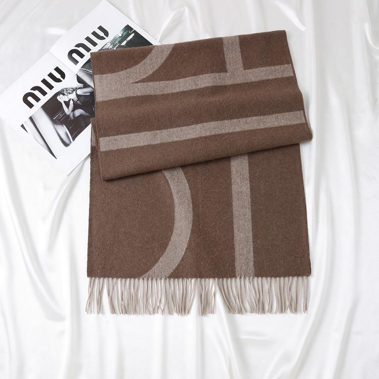 Nordic Niche Women's Geometric Jacquard Pure Wool Scarf - Autumn/Winter Thick Warm Shawl for Couples