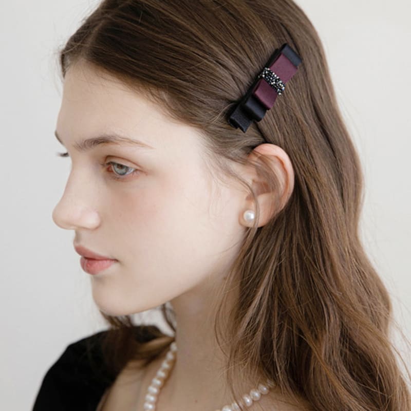 

Jean Paul Clarisse Austrian Crystal Square Clip JP-22-130CC GREY