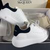 Livro de cartão de alta qualidade de luxo McQueen nova moda versátil respirável sapatos de cartão sapatos desportivos casuais altura respirável
