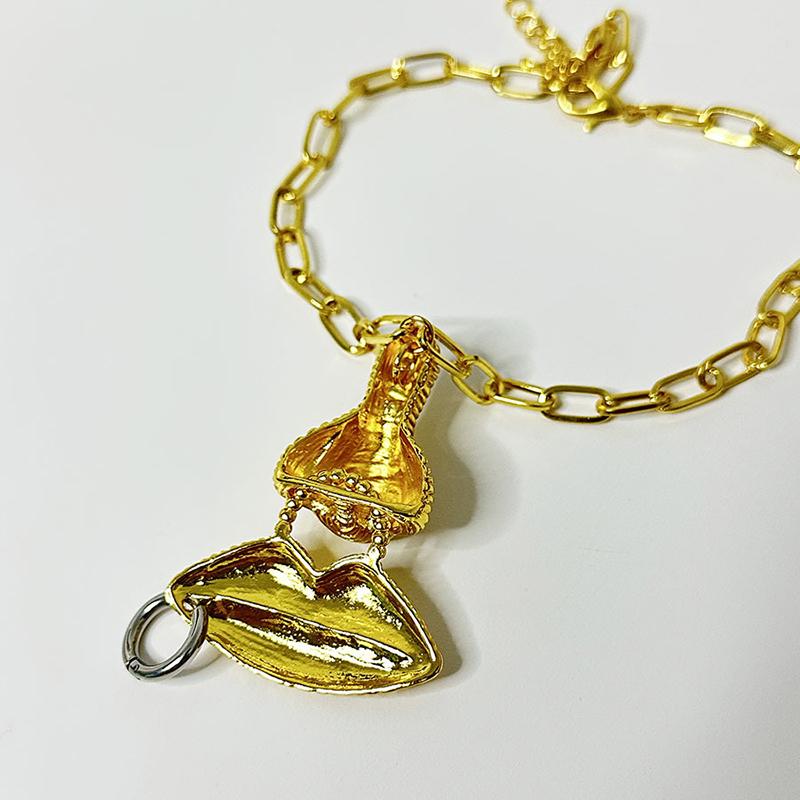 Fashion Personality Three-Dimensional Features Striped Nose Big Lip Necklace Cuban Chain Exaggerated Jewelry Accessories