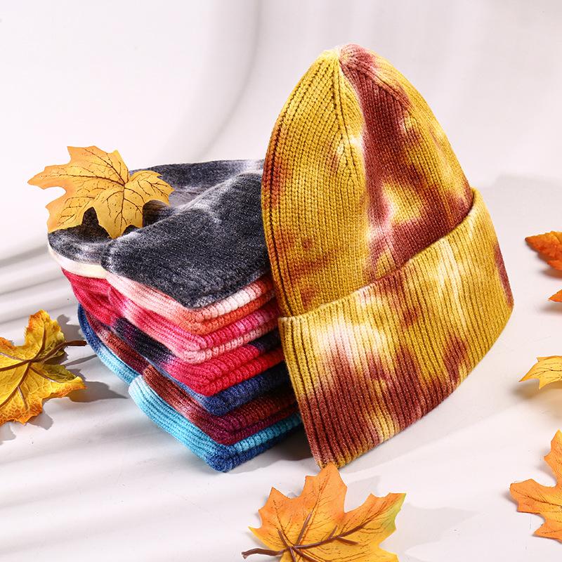 New gradual change tie-dye wool hat women's thickened warm rainbow knitted hat explosion