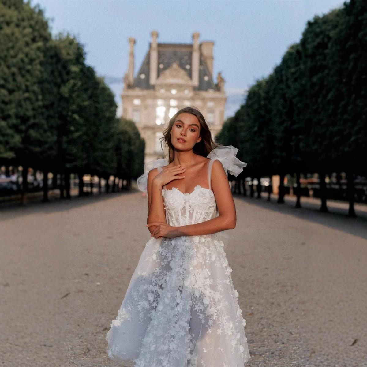 

Короткі тюлеві бретелі А-силует Квіти Весільна сукня Довжина до щиколотки vestidos de novia Серцеподібний виріз Корсет Вечірня сукня S