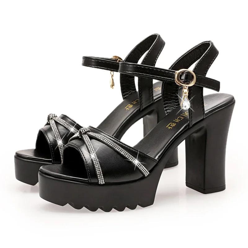 

Новые босоножки для женщин One Word Summer Block Heel Женская обувь на танкетке с платформой Водонепроницаемая обувь Супервысокая бежевая 38 чёрный