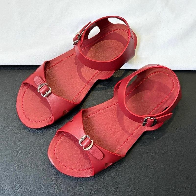Fashion High Quality Red Pu Flat Sandals Women Fashion Cozy Back Strap Buckle Design Brand Casual Shoe Summer Sexy Open Toe Beach Sandal