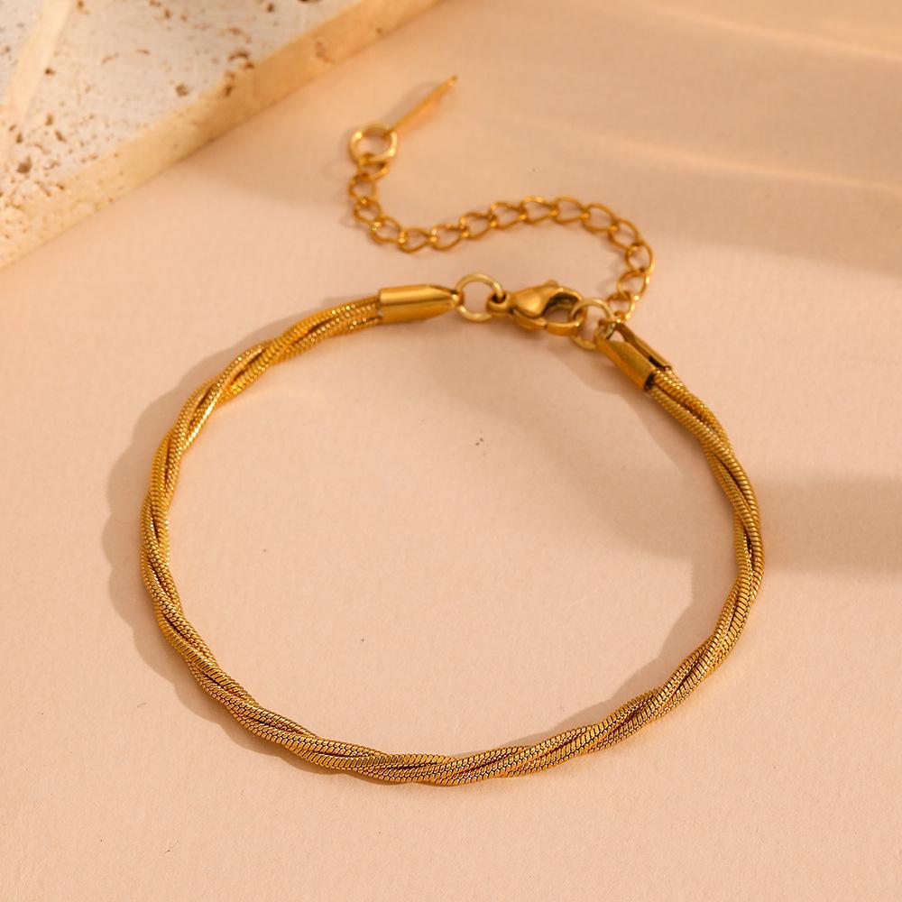 Elegantes dreilagiges geflochtenes Edelstahl-Schmuckset: Schlangen Zopf Europäischer Amerikanischer Stil, Farbecht 18K Titanstahl für Damen