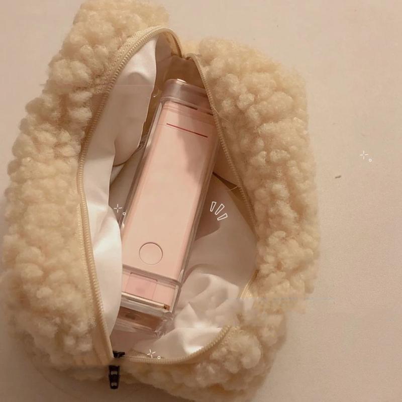 Cute Solid Color Fur Makeup Bag for Women Soft Travel Cosmetic Bag Organizer Case Young Lady Make Up Case Necessaries