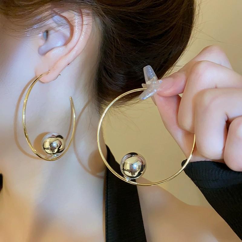 Exaggerated Metal Big Circle Earrings For Women Female Classic Simple Beaded C Shape Round Hoop Earrings Smooth Ear Cuff Jewelry