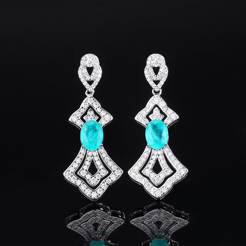 New Stud Earrings Imitation Natural Emerald Zircon Earrings Slightly Inlaid with Diamonds Light Luxury Design Small Skirt Earrings