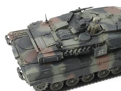 Tamiya 1/48 Military Miniature Series No. German Federal Army Main Battle Tank Leopard II A7V Plastic Model 32607 (Tank)