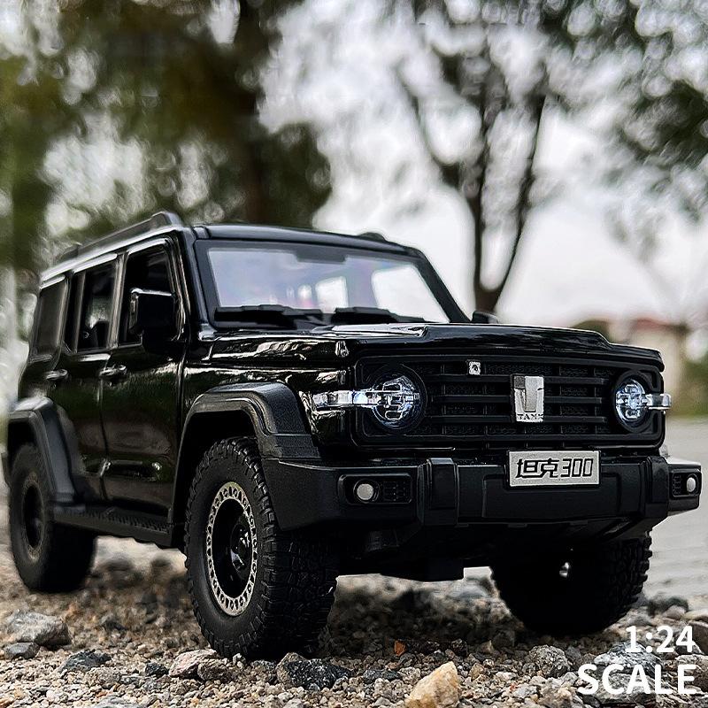 1:24 Tank 300 Alloy Car Model High Simulation Diecast Metal Toy Off-road Vehicles Sound and Light Model Collection Children Gift