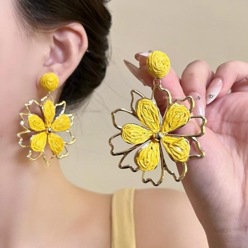 Super Fairy French Retro Shell Tassel Earrings – High-End Exotic Vacation Design