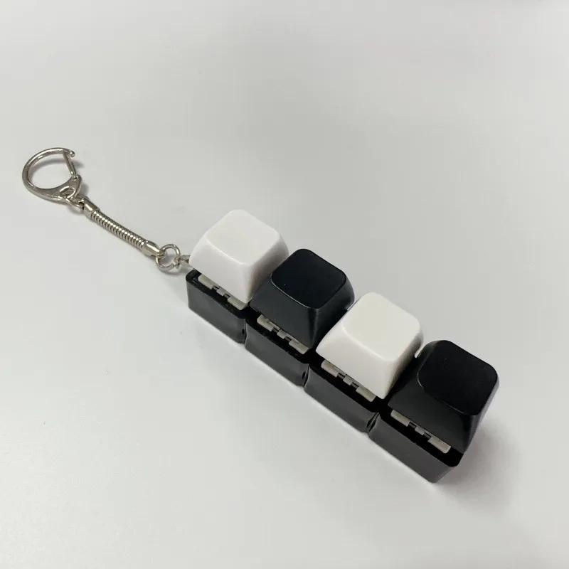 Nové 4 klávesy Pískací hračka Klíče Tlačítko DIY Klávesnice Fidget Klíčenka Úleva od stresu Krácení času Klikací hračka Pro dospělé