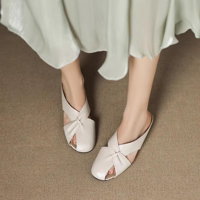 2025 new leather bag head cool slippers women's summer outer wear flat bottom inner height half drag middle heel casual muller leather drag