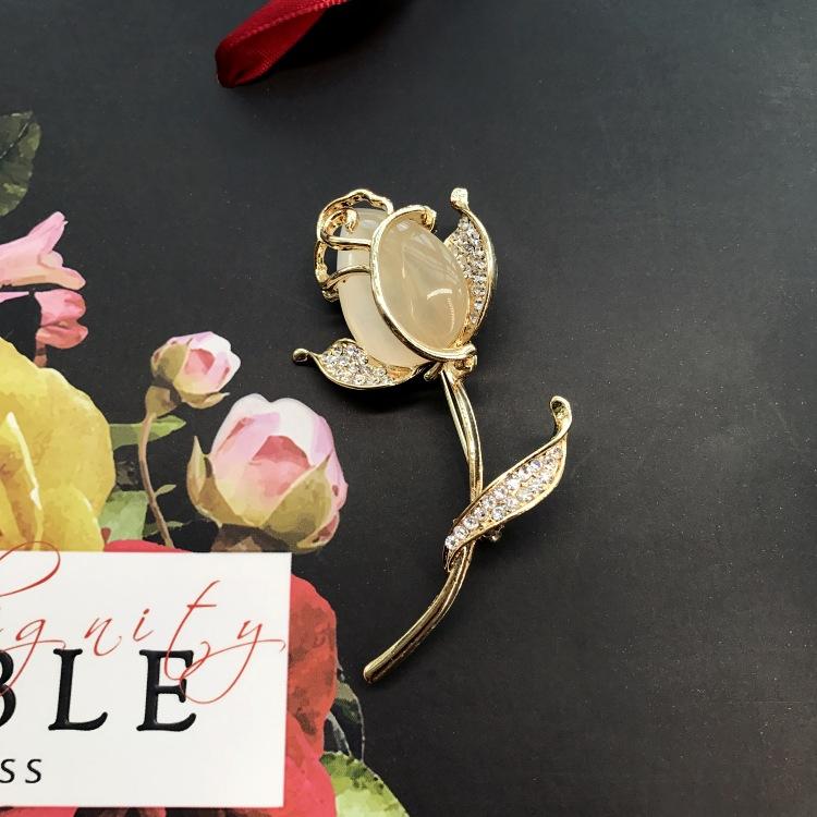 Fashion temperament dumb gold brooch corsage women's suit jacket sweater coat pin crystal high-end accessories