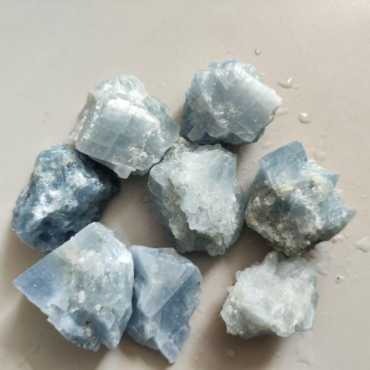 

Натуральный необработанный кристалл голубого кальцита, камень для украшения дома, плита из исландского шпата, камень и необработанные кристаллические минералы, целебные камни 2-4cm 1-3pcs