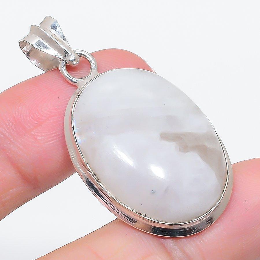 

Natural Moonstone Gemstone 925 Sterling Silver Jewelry Pendant 1.85 H1o53