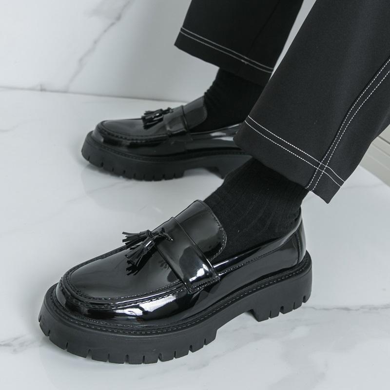 Fashion Designer New Green Black Tassels Loafers For Men Flats Male Walking Height Increasing Shoes Business Dress Moccasins