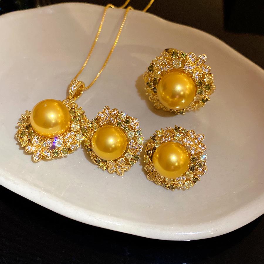 Golden Pearl Light-Gathering Gold-Plated Zircon Jewelry Set: Pearl Ring, Earrings, Necklace – Vintage Light Luxury Collection.
