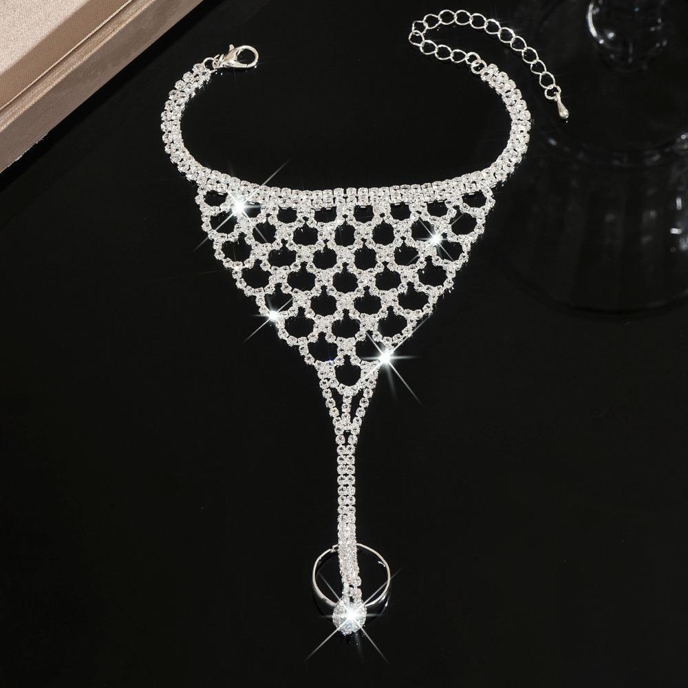 Multi Layer Golden Finger Bracelet Rhinestone Hollow Geometric Pendant  Stage Performance серебряный