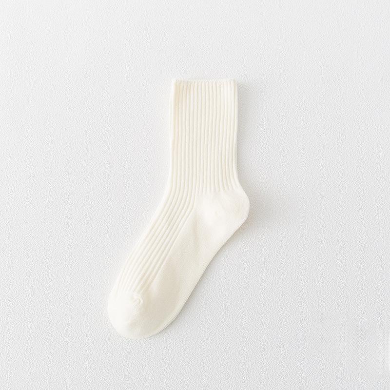 1 пара дышащих и впитывающих пот женских носков средней длины на осень и зиму. Модные — фото 12