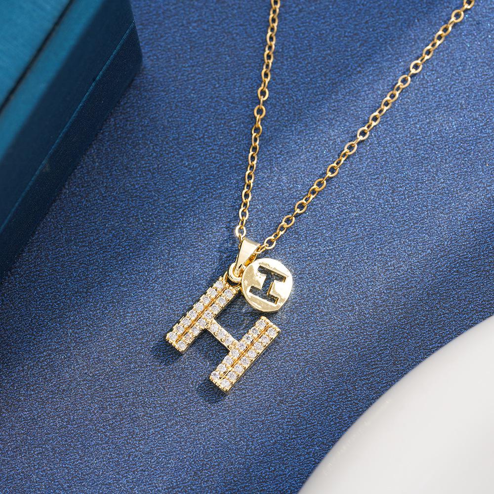 New English Letter H Diamond Necklace – Elegant Colorfast Clavicle Chain, High-End Fashion Jewelry